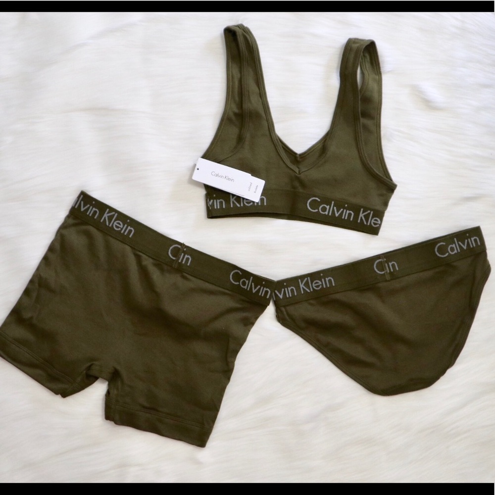Green Body-Cotton CK Set. - Picture 4 of 8